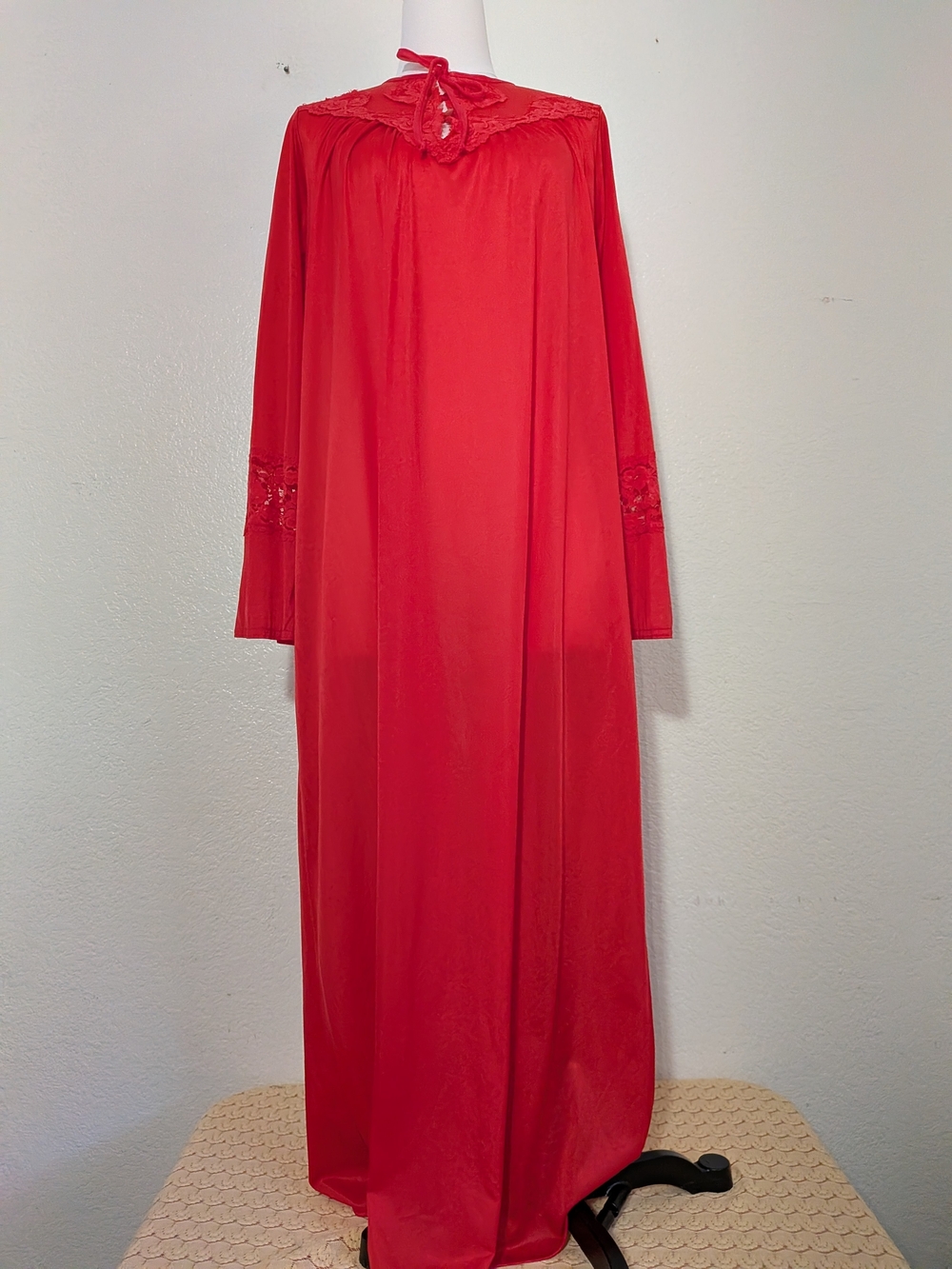 Vintage Nancy King Red Women's Long Nightgown with Lace Trim Size Medium